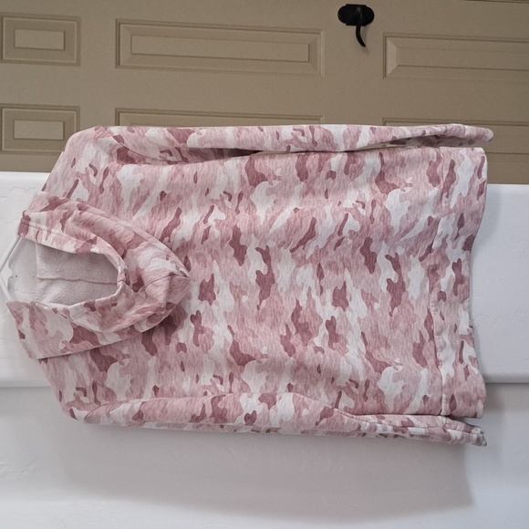 Old Navy Pink Camo Kids Hoodie Size XXL (18) - Picture 4 of 7